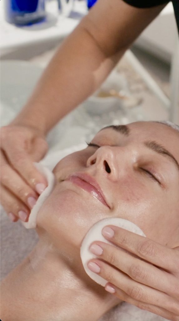 is-clinical-honey-enzyme-facial-nuneaton